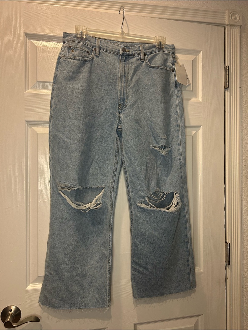 ETICA 90s Grunge Distressed Jeans Women’s Light Wash Ripped Wide Leg Raw Hem NWT - Picture 2 of 9
